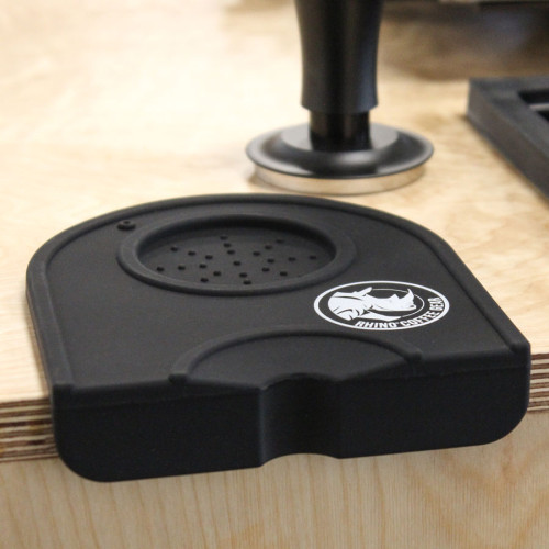 Коврик для темперовки кофе с подставкой Rhino Coffee Gear, чёрный силикон